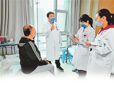 “三盏灯”下的医者人生